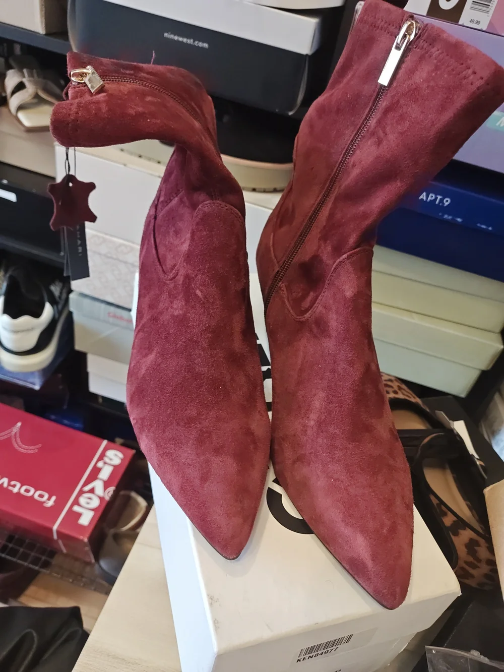 Tahari sleek burgundy